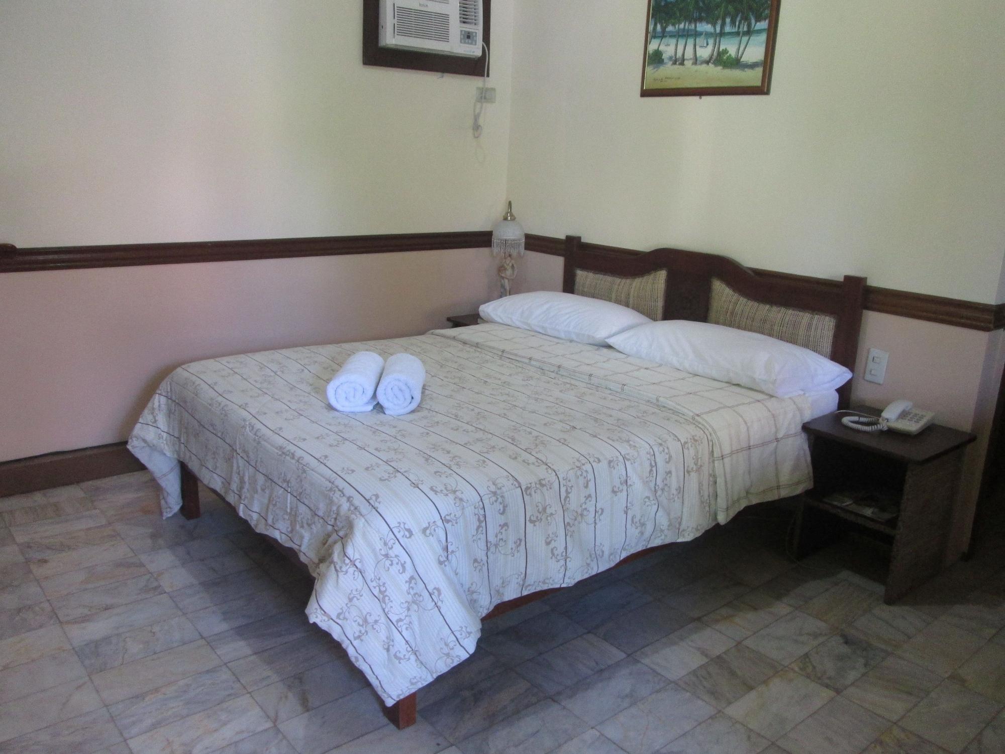Tonglen Beach Resort Balabag  Dış mekan fotoğraf